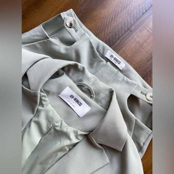 4TH and RECKLESS Blazer and Pants Suit - Picture 4 of 11